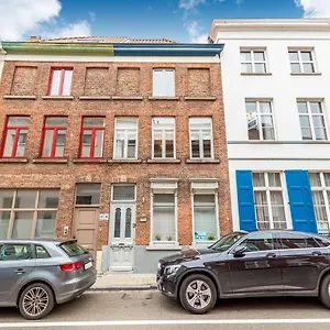 Town House With View Over The 3 Towers Of , Bruges Belgique