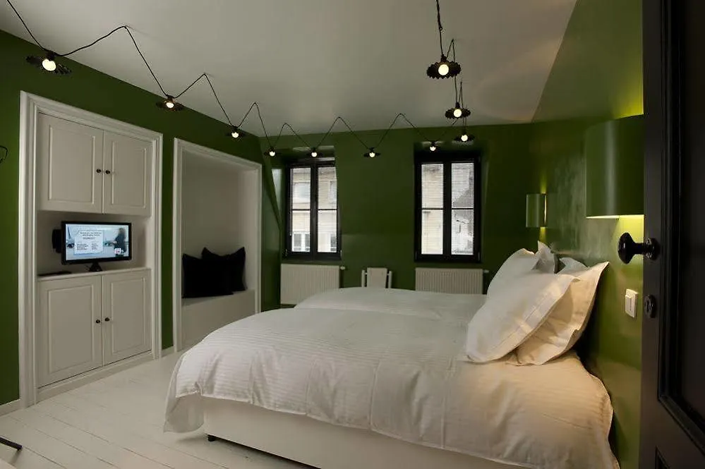 La Maison Haute Guesthouse Brussels 3*,